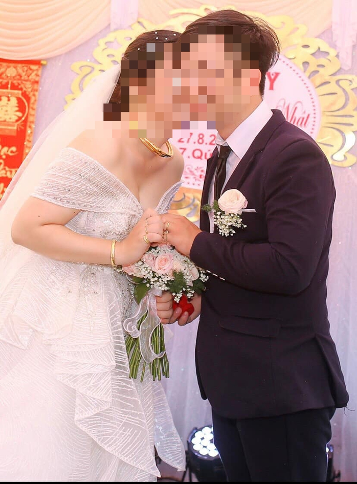 Mạng xã hội rúng động chuyện chàng trai làm 2 đám cưới vì 2 người yêu cùng mang bầu- Ảnh 4. Mạng xã hội rúng động chuyện chàng trai làm 2 đám cưới vì 2 người yêu cùng mang bầu- Ảnh 4.