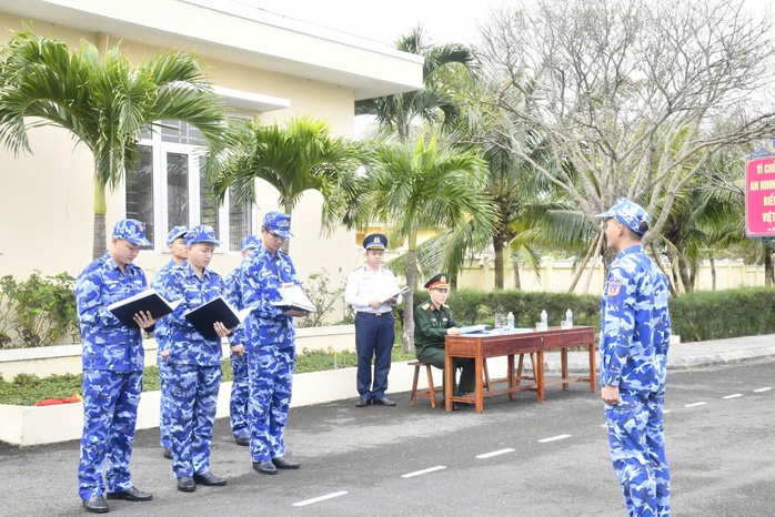 Vùng Cảnh sát biển 2 thực hiện nghiêm Nghị quyết lãnh đạo công tác huấn luyện- Ảnh 3. Vùng Cảnh sát biển 2 thực hiện nghiêm Nghị quyết lãnh đạo công tác huấn luyện- Ảnh 3.