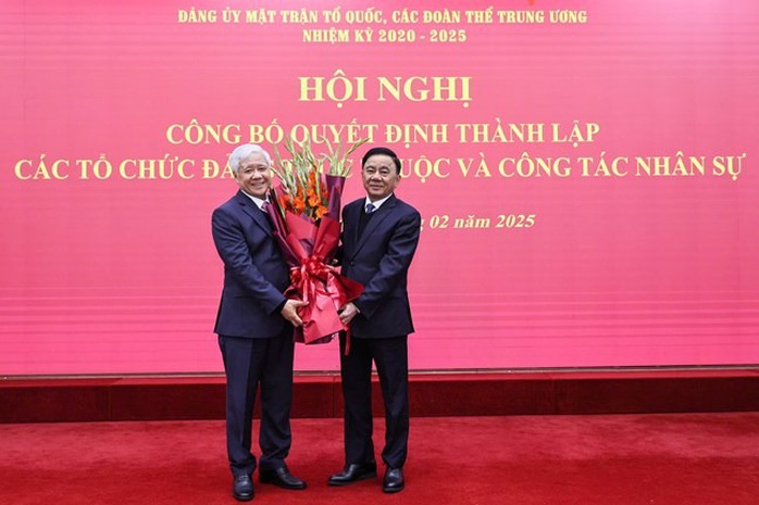 Đảng ủy Mặt trận Tổ quốc, các đoàn thể Trung ương công bố nhiều quyết định nhân sự- Ảnh 1. Đảng ủy Mặt trận Tổ quốc, các đoàn thể Trung ương công bố nhiều quyết định nhân sự- Ảnh 1.
