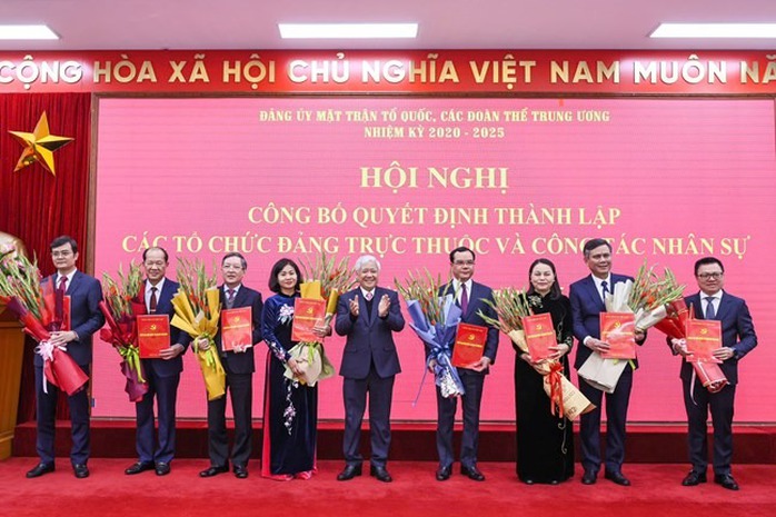 Đảng ủy Mặt trận Tổ quốc, các đoàn thể Trung ương công bố nhiều quyết định nhân sự- Ảnh 2. Đảng ủy Mặt trận Tổ quốc, các đoàn thể Trung ương công bố nhiều quyết định nhân sự- Ảnh 2.
