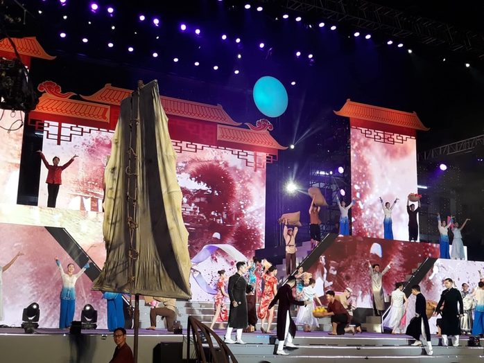 Rộn ràng Đêm hội Nguyên tiêu – Xuân Ất Tỵ 2025- Ảnh 7. Rộn ràng Đêm hội Nguyên tiêu – Xuân Ất Tỵ 2025- Ảnh 7.
