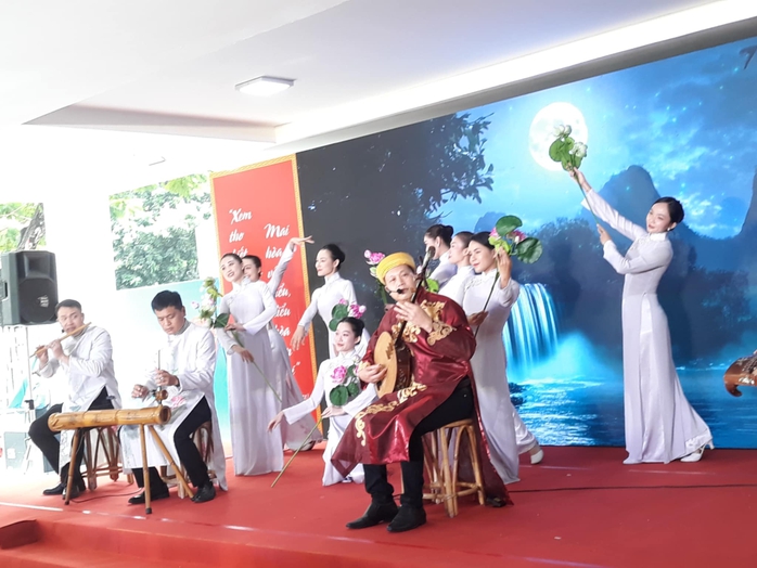 Khai mạc "Ngày thơ Việt Nam 2025" tại TP HCM- Ảnh 7. Khai mạc "Ngày thơ Việt Nam 2025" tại TP HCM- Ảnh 7.