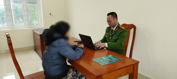 Trở thành nghi phạm "bắt cóc trẻ em" chỉ vì… dừng xe ăn sáng!- Ảnh 1. Trở thành nghi phạm "bắt cóc trẻ em" chỉ vì… dừng xe ăn sáng!- Ảnh 1.