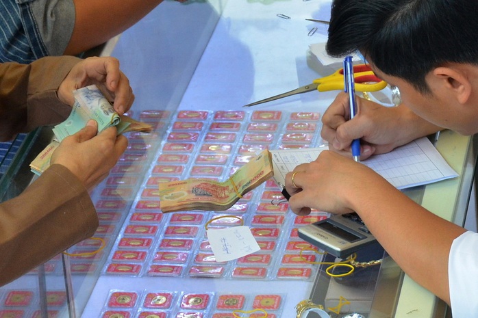 Giá vàng hôm nay, 13-2: Giảm sâu rồi bất ngờ tăng mạnh- Ảnh 1. Giá vàng hôm nay, 13-2: Giảm sâu rồi bất ngờ tăng mạnh- Ảnh 1.