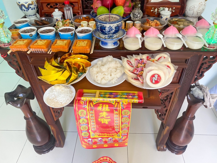 VIDEO: Bánh tổ, bánh đào tiên, “cỗ online”… thưa khách ngày rằm tháng Giêng- Ảnh 8. VIDEO: Bánh tổ, bánh đào tiên, “cỗ online”… thưa khách ngày rằm tháng Giêng- Ảnh 8.