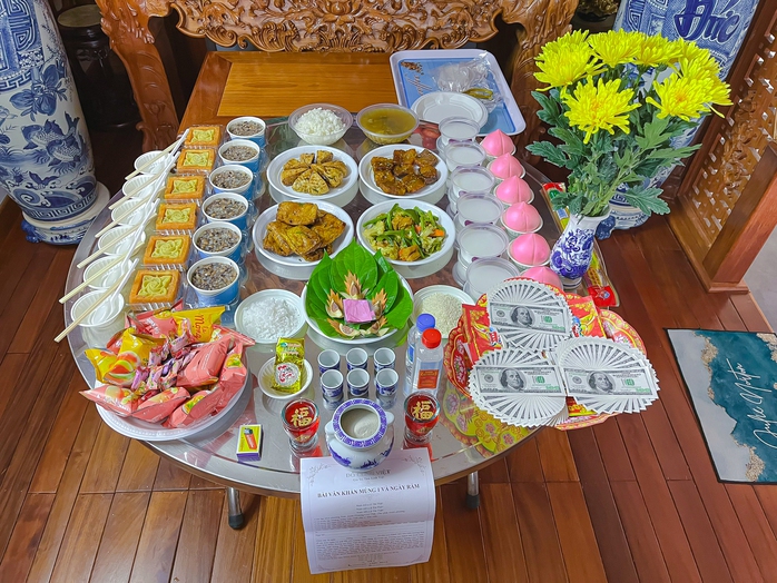 VIDEO: Bánh tổ, bánh đào tiên, “cỗ online”… thưa khách ngày rằm tháng Giêng- Ảnh 9. VIDEO: Bánh tổ, bánh đào tiên, “cỗ online”… thưa khách ngày rằm tháng Giêng- Ảnh 9.