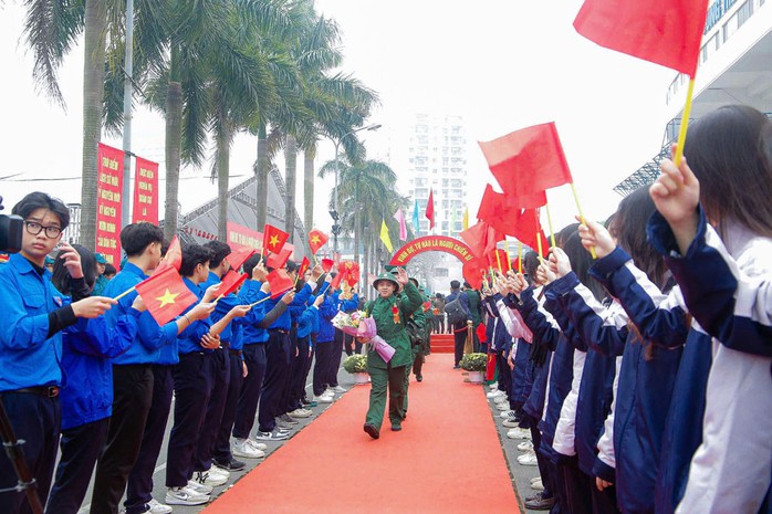 Số người tình nguyện nhập ngũ ở TP Hà Nội năm nay tăng 11% so với năm 2024. Ảnh: NGUYỄN HƯỞNG Số người tình nguyện nhập ngũ ở TP Hà Nội năm nay tăng 11% so với năm 2024. Ảnh: NGUYỄN HƯỞNG