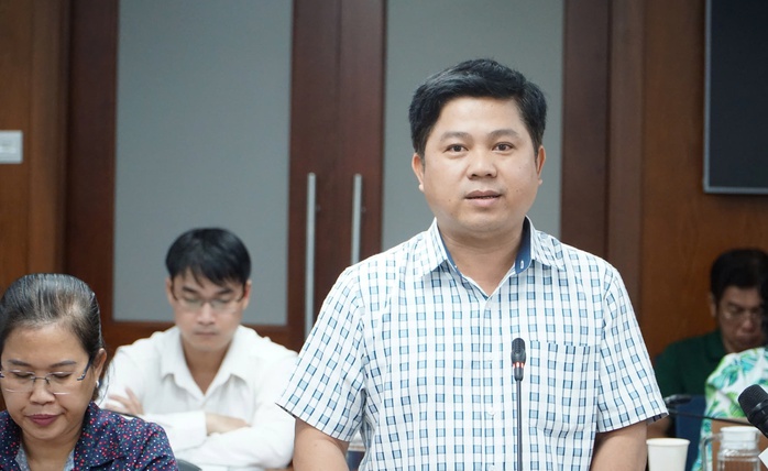 Sở GD-ĐT TP HCM: Không cấm giáo viên dạy thêm, nhưng phải đúng quy định- Ảnh 1. Sở GD-ĐT TP HCM: Không cấm giáo viên dạy thêm, nhưng phải đúng quy định- Ảnh 1.