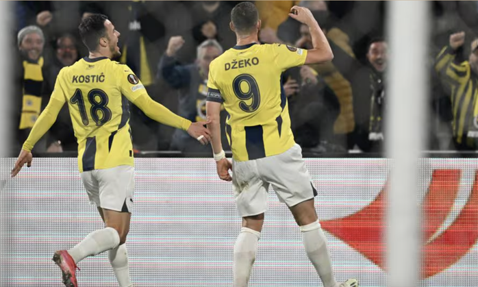 Fenerbahce đè bẹp Anderlecht, đội bóng của Mourinho bay cao Europa League- Ảnh 3. Fenerbahce đè bẹp Anderlecht, đội bóng của Mourinho bay cao Europa League- Ảnh 3.