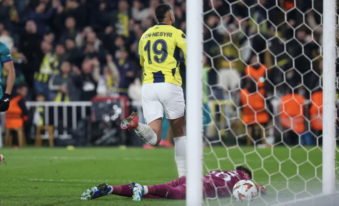 Fenerbahce đè bẹp Anderlecht, đội bóng của Mourinho bay cao Europa League- Ảnh 4. Fenerbahce đè bẹp Anderlecht, đội bóng của Mourinho bay cao Europa League- Ảnh 4.