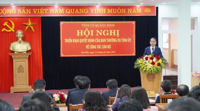 Ông Phan Mạnh Hùng làm Bí thư Thị ủy Ba Đồn (Quảng Bình)- Ảnh 2. Ông Phan Mạnh Hùng làm Bí thư Thị ủy Ba Đồn (Quảng Bình)- Ảnh 2.