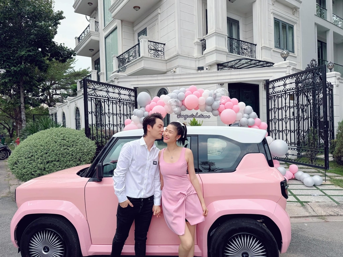 Loạt sao Việt tưng bừng mừng lễ tình nhân- Ảnh 7. Loạt sao Việt tưng bừng mừng lễ tình nhân- Ảnh 7.