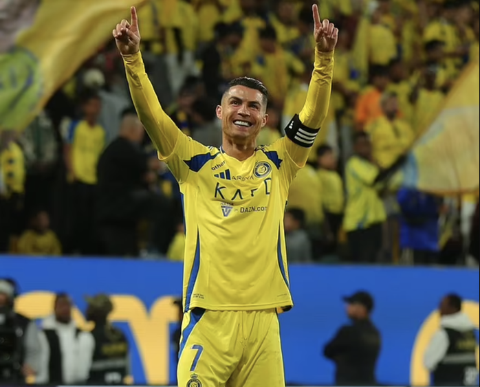 Cristiano Ronaldo giàu nhất giới thể thao năm 2024- Ảnh 1. Cristiano Ronaldo giàu nhất giới thể thao năm 2024- Ảnh 1.