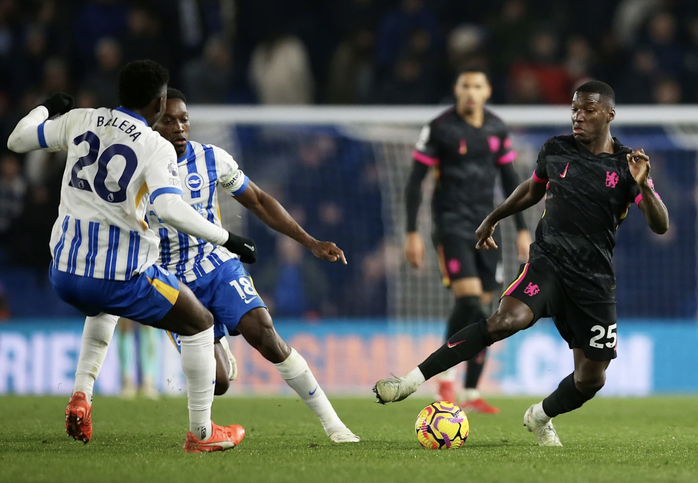 Chelsea thua thảm Brighton, nguy cơ văng khỏi top 4 Ngoại hạng Anh - Ảnh 1. Chelsea thua thảm Brighton, nguy cơ văng khỏi top 4 Ngoại hạng Anh - Ảnh 1.