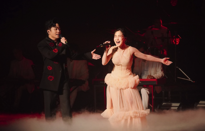 Hương Tràm "bật mí" về mẫu đàn ông khi song ca với Tùng Dương- Ảnh 1. Hương Tràm "bật mí" về mẫu đàn ông khi song ca với Tùng Dương- Ảnh 1.