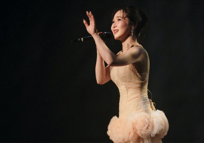 Hương Tràm "bật mí" về mẫu đàn ông khi song ca với Tùng Dương- Ảnh 2. Hương Tràm "bật mí" về mẫu đàn ông khi song ca với Tùng Dương- Ảnh 2.