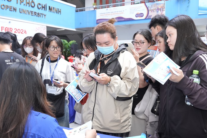 Ngoại ngữ - chìa khóa mở rộng cơ hội việc làm- Ảnh 2. Ngoại ngữ - chìa khóa mở rộng cơ hội việc làm- Ảnh 2.