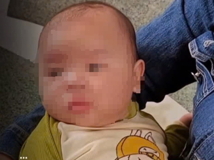 Cháu bé 4 tháng tuổi bị đôi nam nữ trẻ bỏ lại nhà trọ khi thuê phòng- Ảnh 1. Cháu bé 4 tháng tuổi bị đôi nam nữ trẻ bỏ lại nhà trọ khi thuê phòng- Ảnh 1.