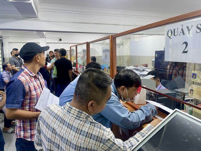 Không để ách tắc cấp, đổi giấy phép lái xe- Ảnh 3. Không để ách tắc cấp, đổi giấy phép lái xe- Ảnh 3.