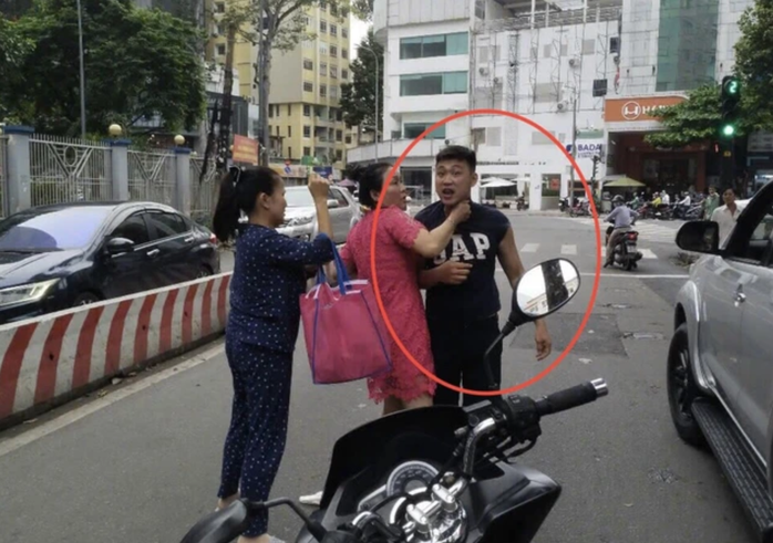 Truy tố ông bố trẻ đánh người sau va chạm trước Bệnh viện Từ Dũ- Ảnh 1. Truy tố ông bố trẻ đánh người sau va chạm trước Bệnh viện Từ Dũ- Ảnh 1.