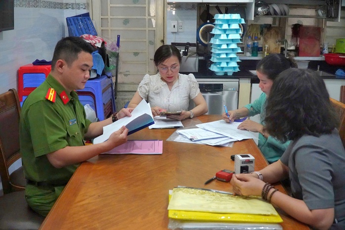 TP HCM: Dạy thêm lách Thông tư 29, trung tâm bồi dưỡng văn hóa bị đóng cửa- Ảnh 2. TP HCM: Dạy thêm lách Thông tư 29, trung tâm bồi dưỡng văn hóa bị đóng cửa- Ảnh 2.
