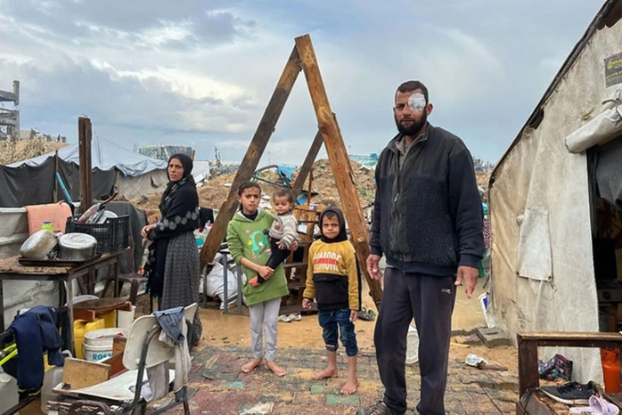 Người dân Gaza trở về những ngôi nhà đổ nát khi lệnh ngừng bắn - trao đổi con tin giữa Israel - Hamas được thực hiện. Ảnh: EFE Người dân Gaza trở về những ngôi nhà đổ nát khi lệnh ngừng bắn - trao đổi con tin giữa Israel - Hamas được thực hiện. Ảnh: EFE