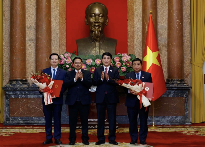 Chủ tịch nước Lương Cường trao quyết định bổ nhiệm 2 Phó Thủ tướng và 4 Bộ trưởng- Ảnh 1. Chủ tịch nước Lương Cường trao quyết định bổ nhiệm 2 Phó Thủ tướng và 4 Bộ trưởng- Ảnh 1.