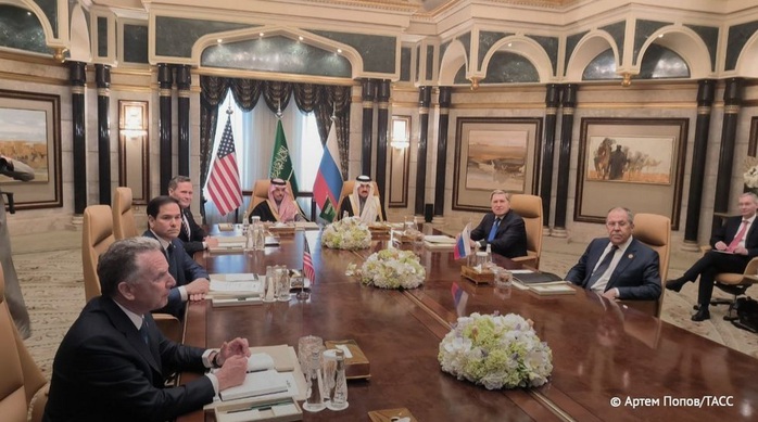 Phái đoàn Nga - Mỹ tham gia đàm phán tại Ả Rập Saudi ngày 18-2. Ảnh: TASS Phái đoàn Nga - Mỹ tham gia đàm phán tại Ả Rập Saudi ngày 18-2. Ảnh: TASS