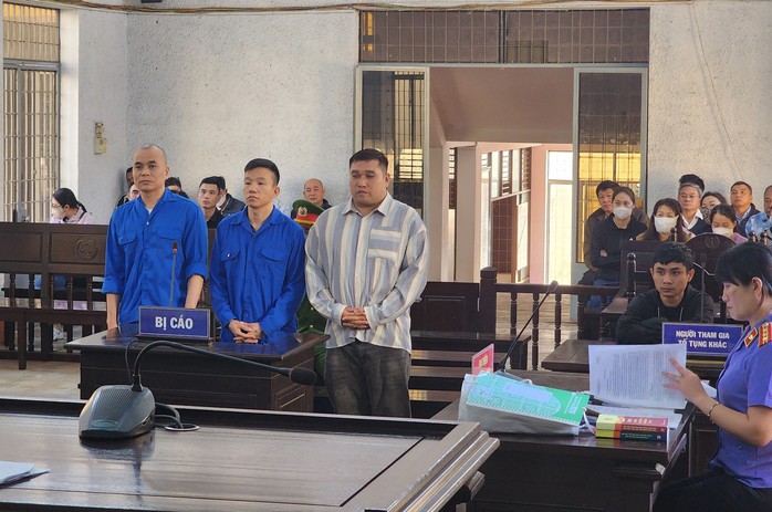 Vụ án kỳ lạ: Chuyển tiền mua ma túy rồi báo… công an bắt luôn mình!- Ảnh 1. Vụ án kỳ lạ: Chuyển tiền mua ma túy rồi báo… công an bắt luôn mình!- Ảnh 1.