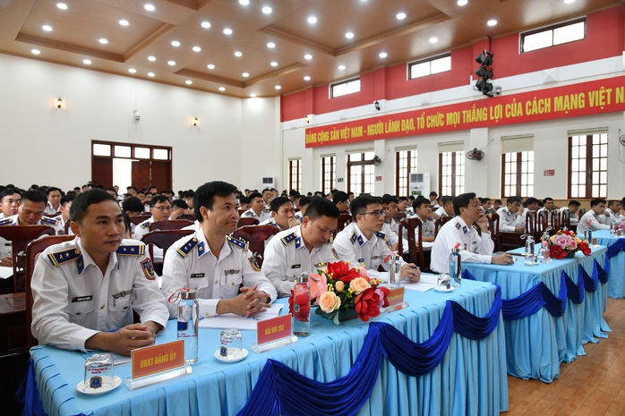 Vùng Cảnh sát biển 2 quán triệt kết quả Hội nghị Ban chấp hành Trung ương Đảng khóa XIII- Ảnh 2. Vùng Cảnh sát biển 2 quán triệt kết quả Hội nghị Ban chấp hành Trung ương Đảng khóa XIII- Ảnh 2.