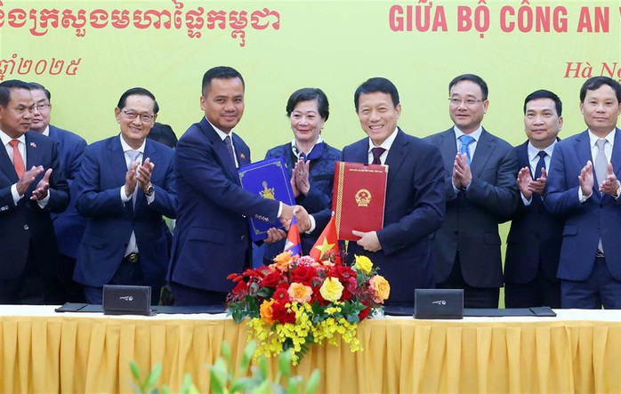 Thủ tướng Phạm Minh Chính tiếp Phó Thủ tướng, Bộ trưởng Bộ Nội vụ Campuchia- Ảnh 4. Thủ tướng Phạm Minh Chính tiếp Phó Thủ tướng, Bộ trưởng Bộ Nội vụ Campuchia- Ảnh 4.