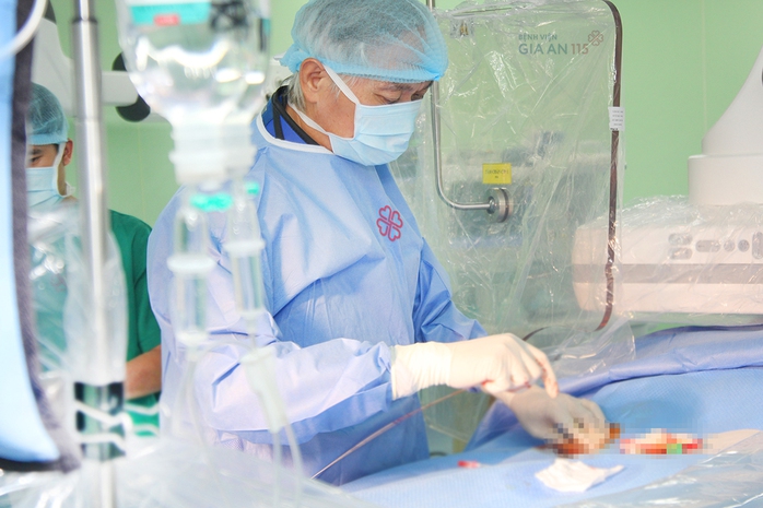 Cứu người phụ nữ đang nguy cấp, sắp tắc mạch máu tim- Ảnh 1. Cứu người phụ nữ đang nguy cấp, sắp tắc mạch máu tim- Ảnh 1.