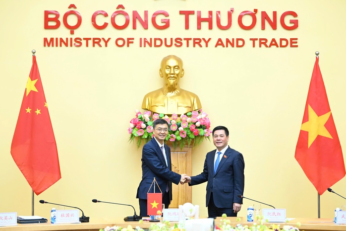 Nghiên cứu liên kết điện Việt Nam - Trung Quốc qua hướng Quảng Ninh - Quảng Tây- Ảnh 1. Nghiên cứu liên kết điện Việt Nam - Trung Quốc qua hướng Quảng Ninh - Quảng Tây- Ảnh 1.
