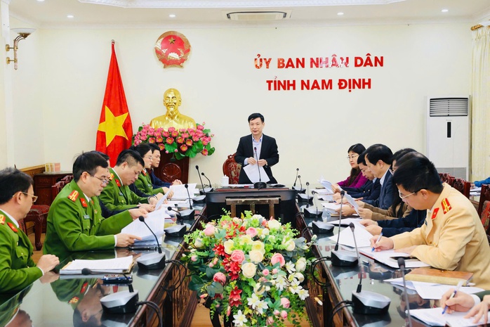 Kết quả nồng độ cồn vụ ôtô lao xuống mương khiến 7 người tử vong- Ảnh 2. Kết quả nồng độ cồn vụ ôtô lao xuống mương khiến 7 người tử vong- Ảnh 2.