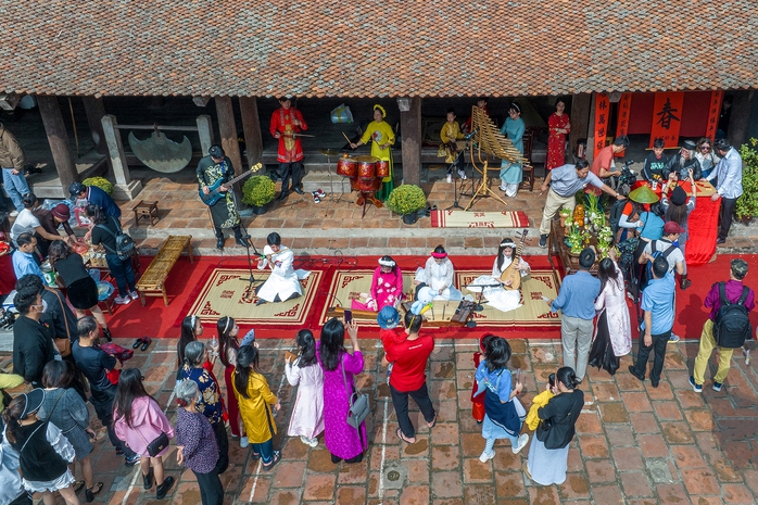 Cuộc thi viết "TẾT THỜI SỐ": Đón Tết cổ truyền thời công nghệ số- Ảnh 3. Cuộc thi viết "TẾT THỜI SỐ": Đón Tết cổ truyền thời công nghệ số- Ảnh 3.