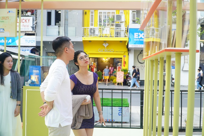 Lễ hội Đường Sách Tết Ất Tỵ 2025 thu hút trên 1 triệu lượt khách- Ảnh 10. Lễ hội Đường Sách Tết Ất Tỵ 2025 thu hút trên 1 triệu lượt khách- Ảnh 10.