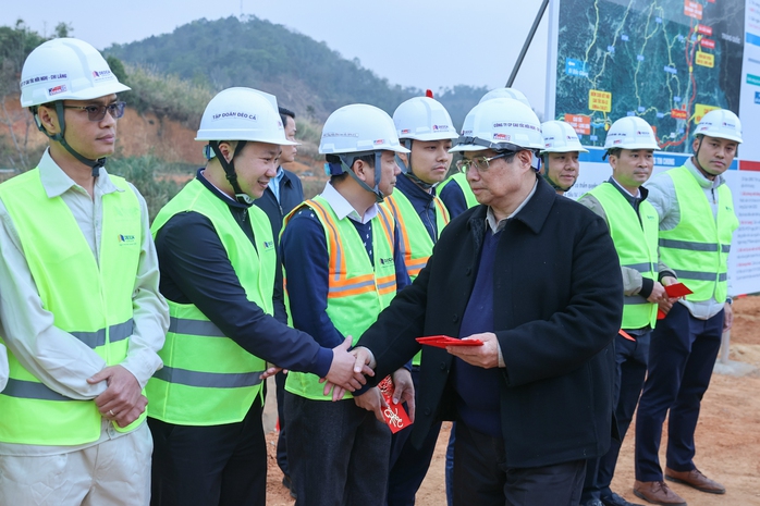Thủ tướng: Thông toàn tuyến cao tốc từ Cao Bằng tới Cà Mau trong năm 2025- Ảnh 3.