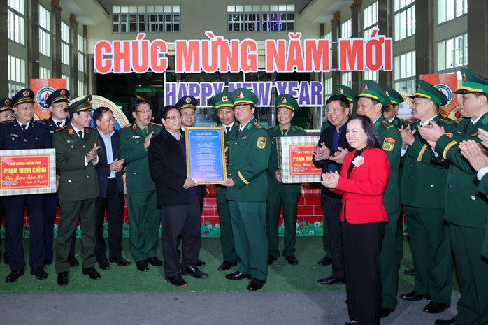 Thủ tướng động viên Bộ đội Biên phòng và các lực lượng tại biên giới- Ảnh 2. Thủ tướng động viên Bộ đội Biên phòng và các lực lượng tại biên giới- Ảnh 2.