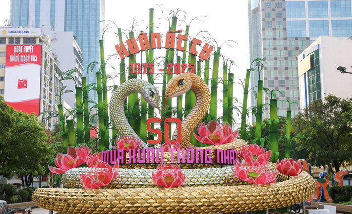 Đường hoa Nguyễn Huệ: 1,2 triệu lượt khách tham quan, hơn 1.500 bài báo đưa tin- Ảnh 2. Đường hoa Nguyễn Huệ: 1,2 triệu lượt khách tham quan, hơn 1.500 bài báo đưa tin- Ảnh 2.