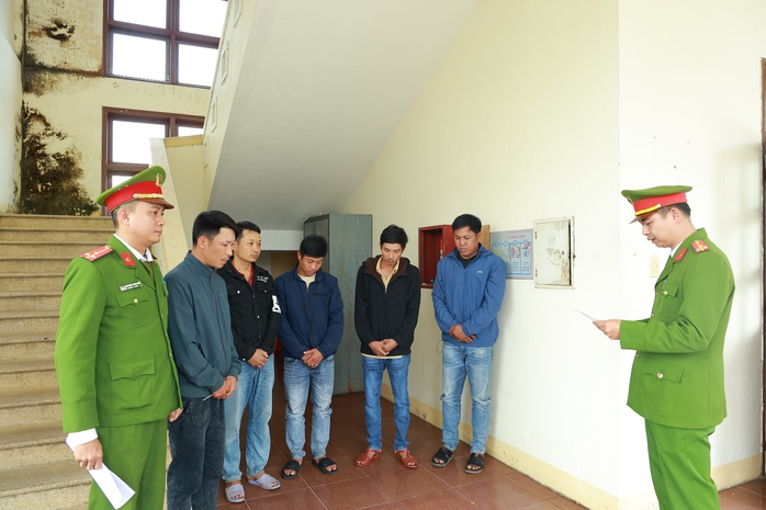 Ngày cận Tết, 6 thanh niên giết trộm 6 con trâu để lấy thịt- Ảnh 1. Ngày cận Tết, 6 thanh niên giết trộm 6 con trâu để lấy thịt- Ảnh 1.