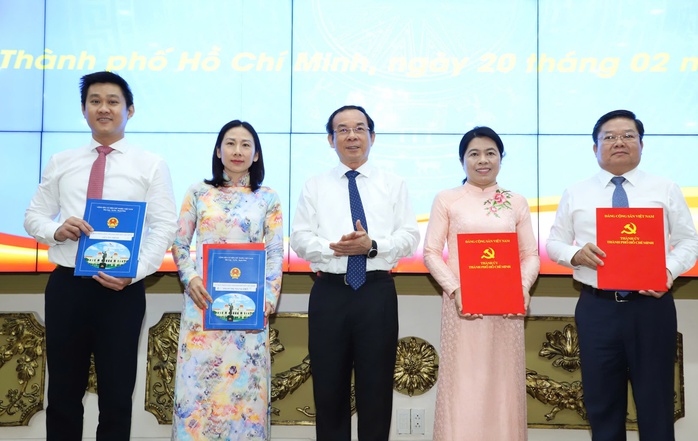 Thành ủy - UBND TP HCM điều động, bổ nhiệm nhiều cán bộ lãnh đạo- Ảnh 2. Thành ủy - UBND TP HCM điều động, bổ nhiệm nhiều cán bộ lãnh đạo- Ảnh 2.