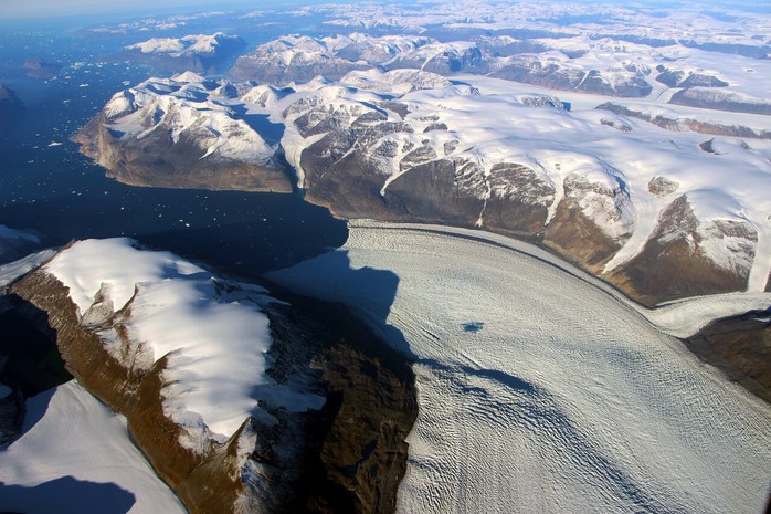 Sông băng Rink ở bờ biển phía Tây đảo Greenland Ảnh: NASA Sông băng Rink ở bờ biển phía Tây đảo Greenland Ảnh: NASA