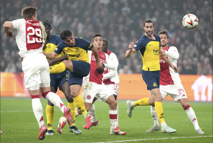 Porto gục ngã trước AS Roma, Ajax ngược dòng giành vé Europa League- Ảnh 4. Porto gục ngã trước AS Roma, Ajax ngược dòng giành vé Europa League- Ảnh 4.