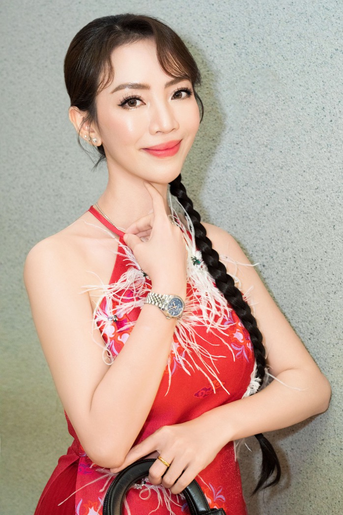 Thu Trang thành nữ đạo diễn có phim vượt 200 tỉ đồng- Ảnh 1. Thu Trang thành nữ đạo diễn có phim vượt 200 tỉ đồng- Ảnh 1.