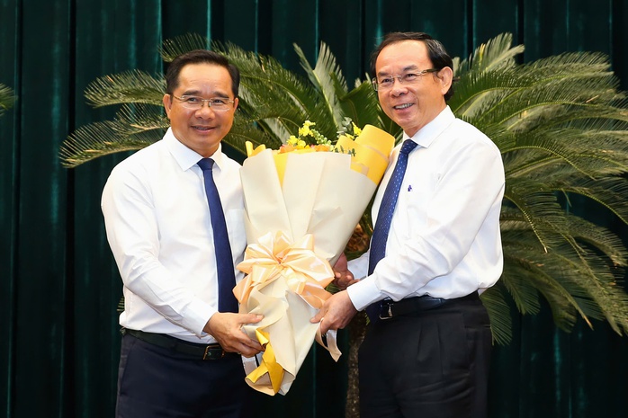 Ông Nguyễn Văn Được cam kết tận lực, tận tâm bằng cả trái tim, khối óc vì TP HCM- Ảnh 2. Ông Nguyễn Văn Được cam kết tận lực, tận tâm bằng cả trái tim, khối óc vì TP HCM- Ảnh 2.