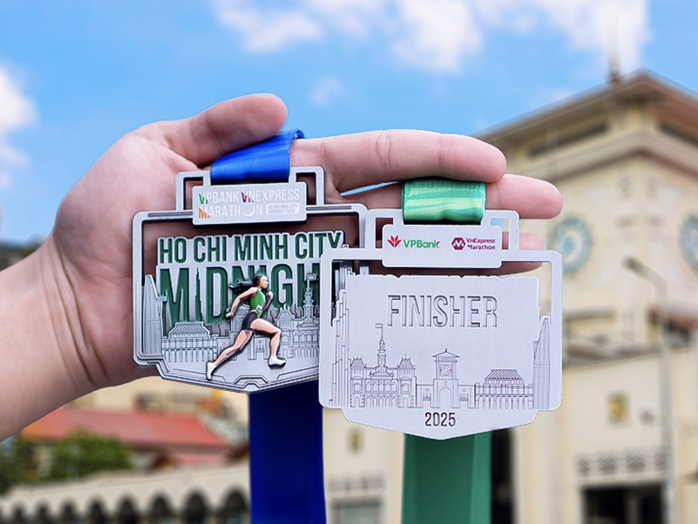 12.000 VĐV tranh tài giải chạy đêm VPBank VnExpress Marathon HCMC 2025- Ảnh 4. 12.000 VĐV tranh tài giải chạy đêm VPBank VnExpress Marathon HCMC 2025- Ảnh 4.