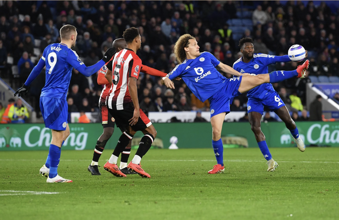 Thua thảm sân nhà King Power, Leicester chìm sâu cuối bảng Ngoại hạng- Ảnh 6. Thua thảm sân nhà King Power, Leicester chìm sâu cuối bảng Ngoại hạng- Ảnh 6.