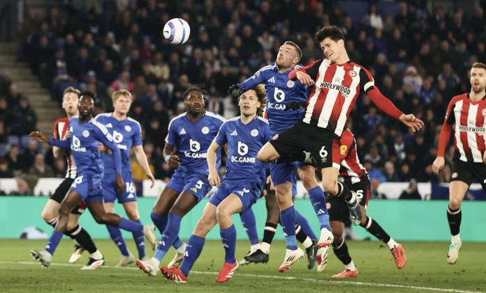 Thua thảm sân nhà King Power, Leicester chìm sâu cuối bảng Ngoại hạng- Ảnh 4. Thua thảm sân nhà King Power, Leicester chìm sâu cuối bảng Ngoại hạng- Ảnh 4.