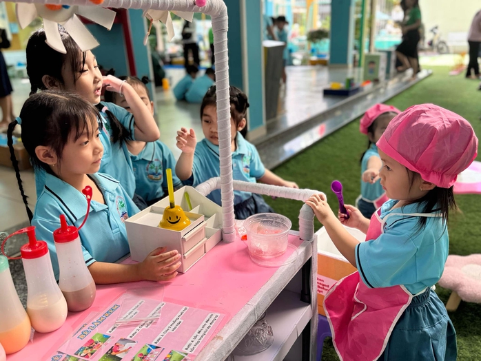 TP HCM: Độc đáo trẻ mầm non quét mã QR vừa học vừa chơi- Ảnh 6. TP HCM: Độc đáo trẻ mầm non quét mã QR vừa học vừa chơi- Ảnh 6.