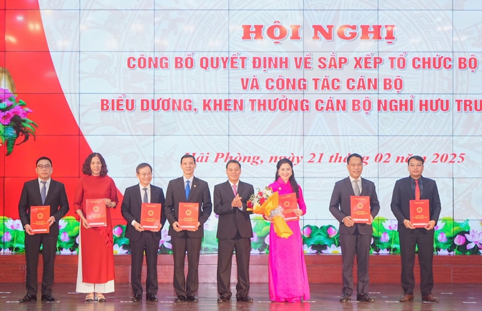 Hải Phòng bổ nhiệm 6 giám đốc sở- Ảnh 1. Hải Phòng bổ nhiệm 6 giám đốc sở- Ảnh 1.